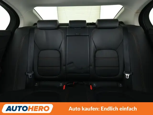 Jaguar Xe view 15