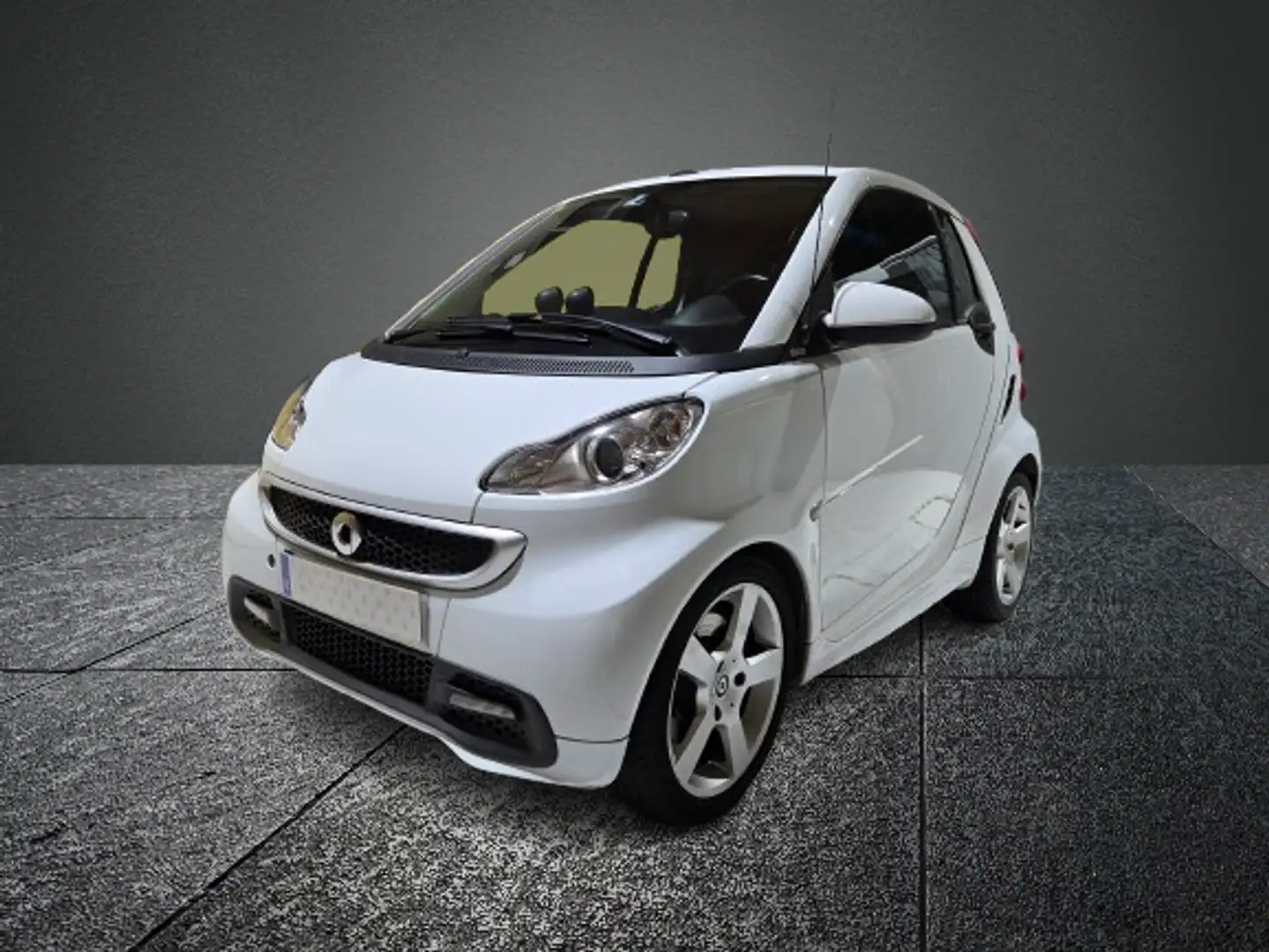 smart forTwo Coupé 62 White Series Blanc - 1