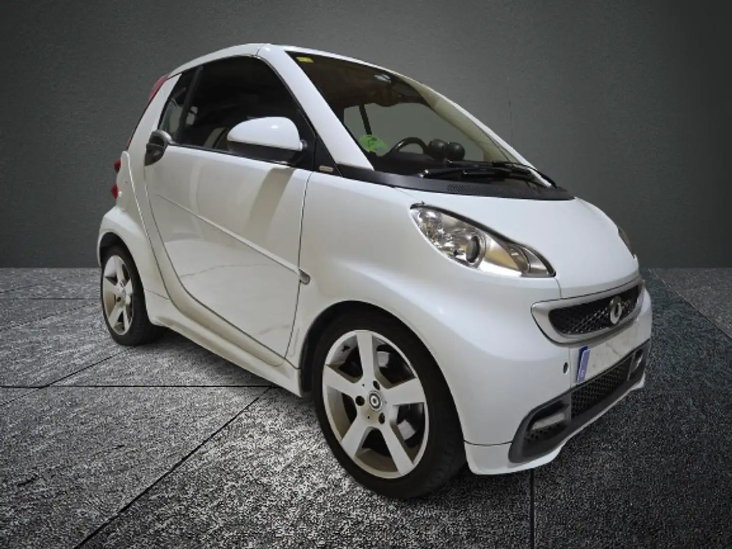 smart forTwo Coupé 62 White Series Blanc - 2