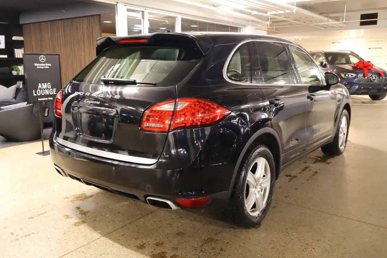 Porsche Cayenne снимка Porsche Cayenne