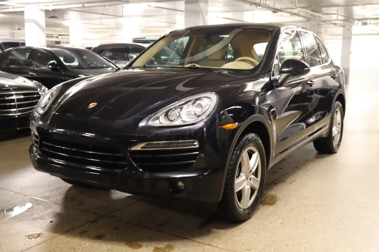 Porsche Cayenne снимка Porsche Cayenne