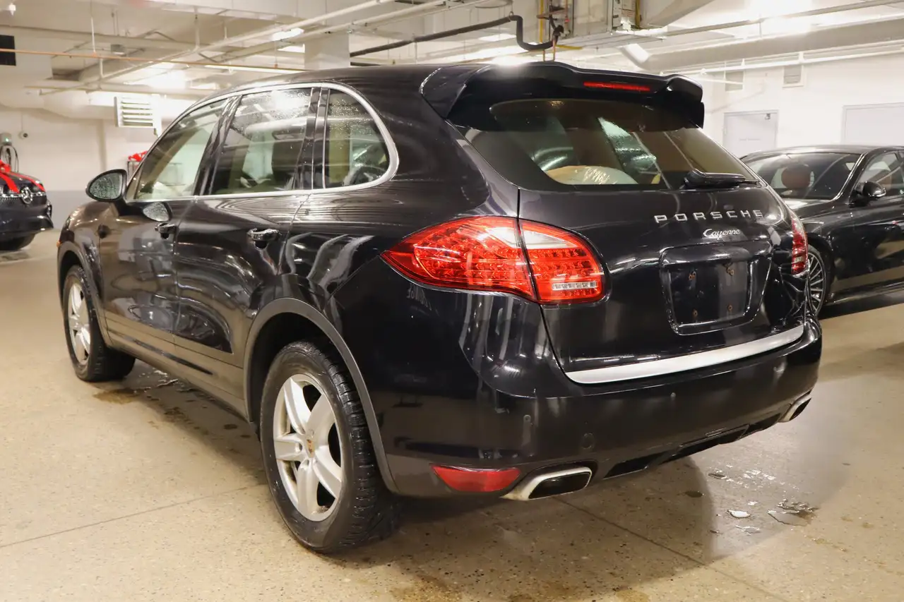 Porsche Cayenne снимка Porsche Cayenne