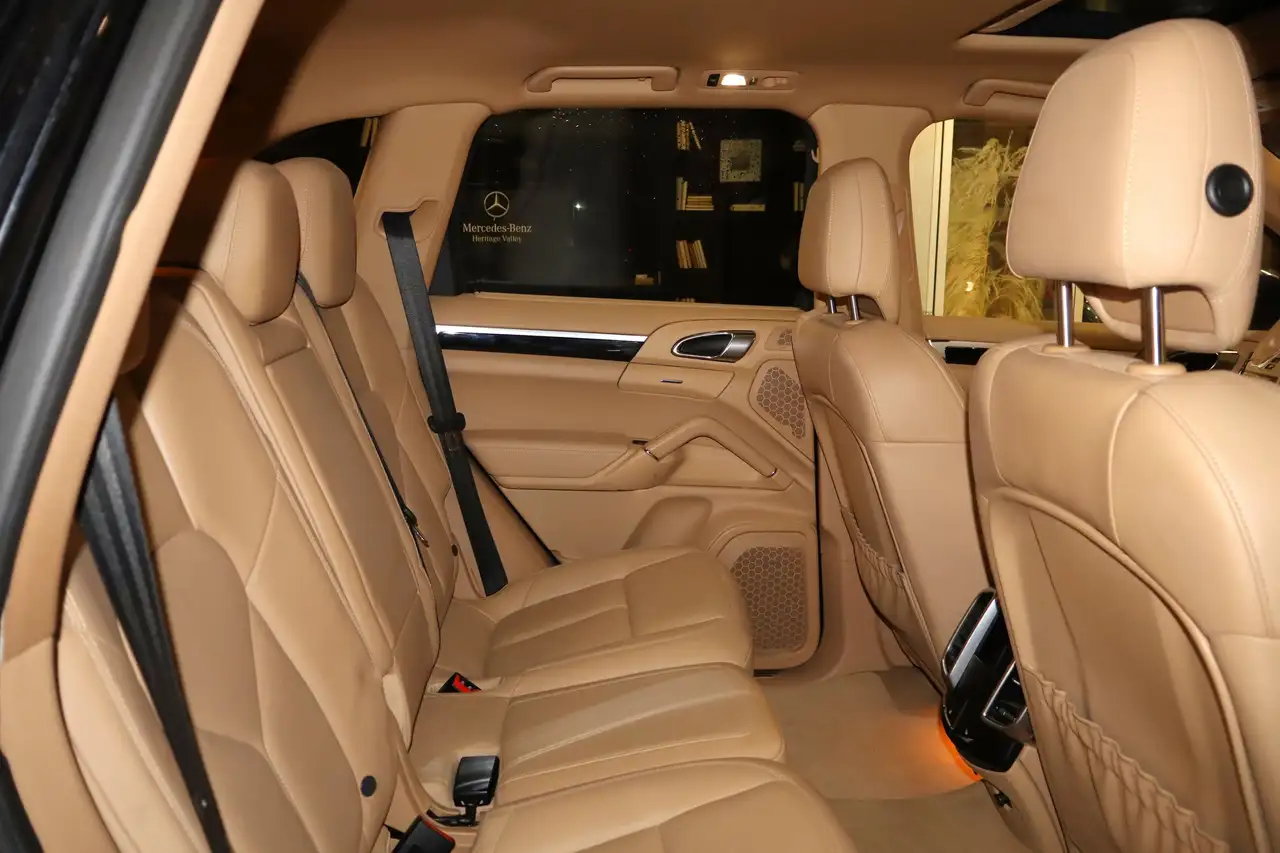 Porsche Cayenne снимка Porsche Cayenne