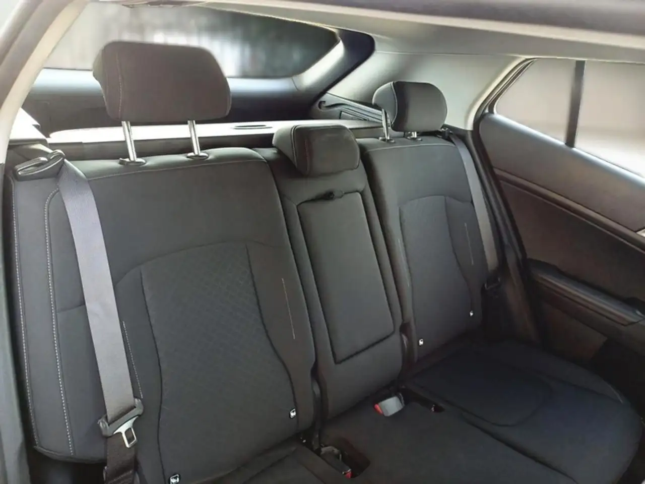 Kia Sportage 1.6 CRDI MHEV BUSINESS 2WD DCT SUV, миниатюра 11
