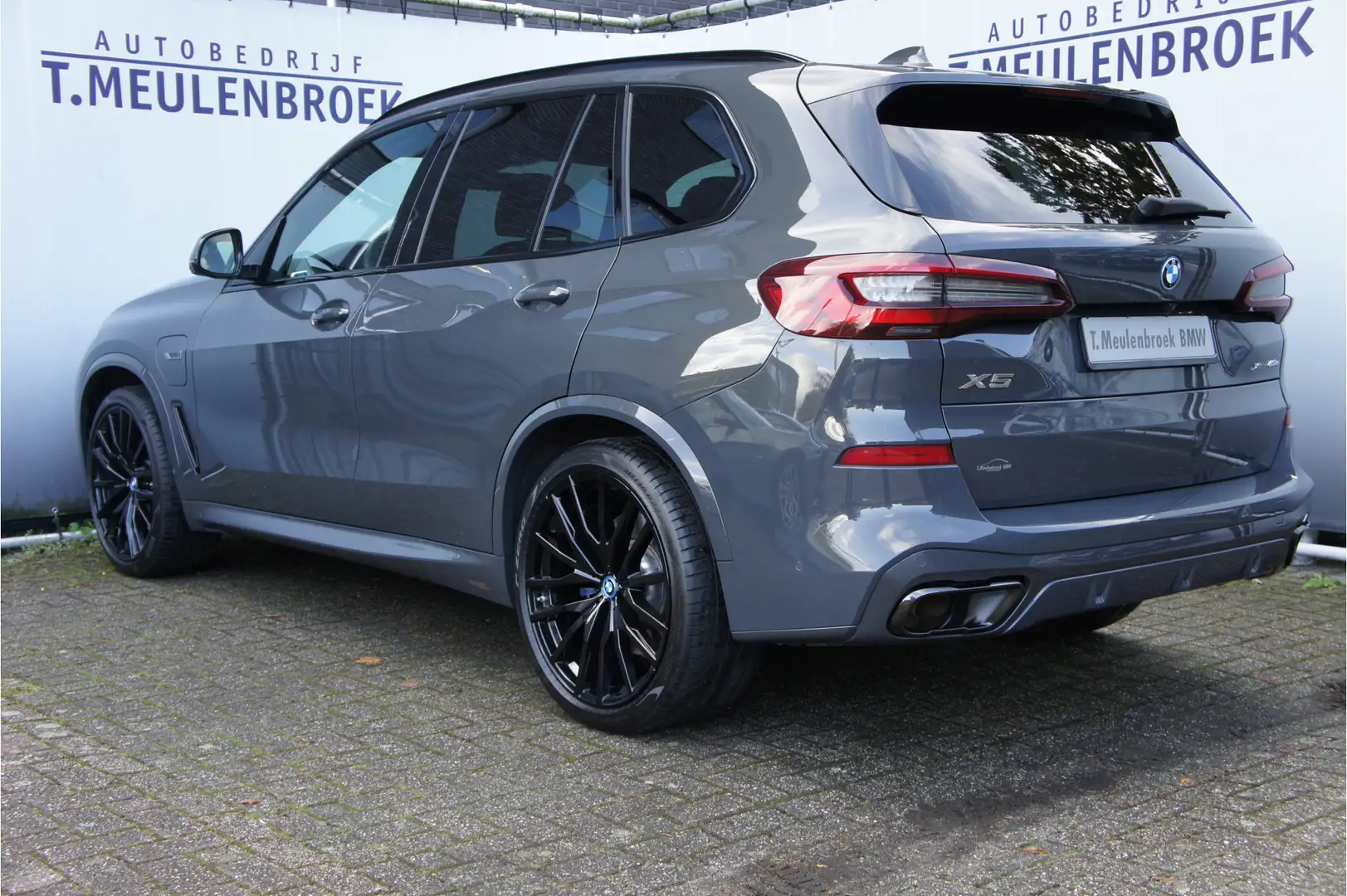 BMW X5 xDrive45e High Executive M sportpakket, Panoramada Grijs - 2