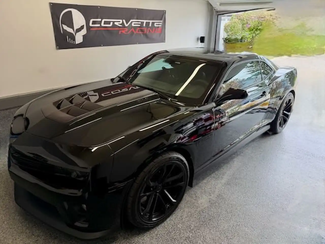Chevrolet Camaro снимка Chevrolet Camaro