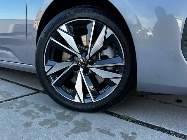 Peugeot 308 SW view 7