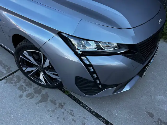 Peugeot 308 SW view 6