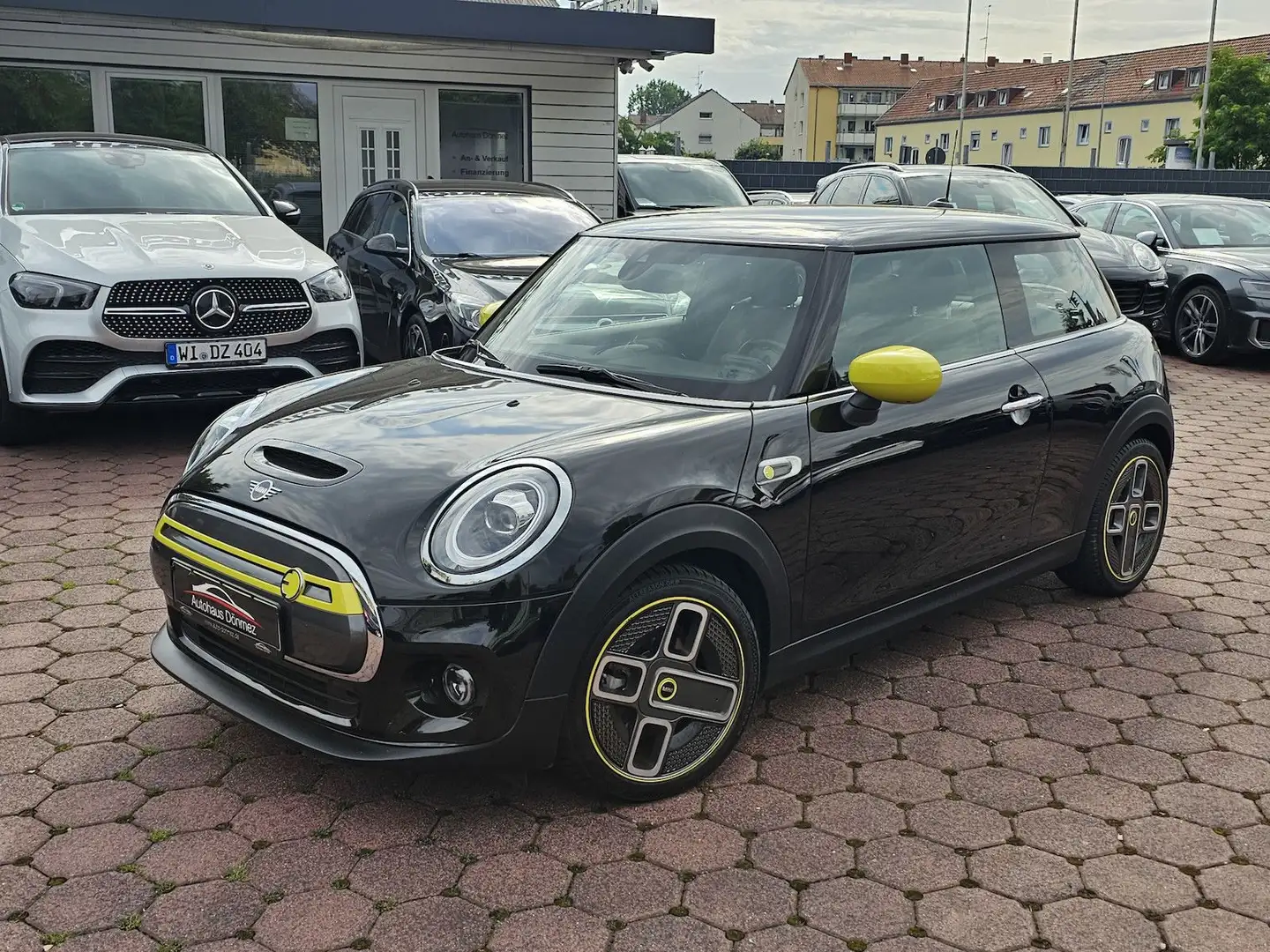 MINI Cooper SE CARPLAY NAVI LED RÜCKFAHRKAMERA Schwarz - 1