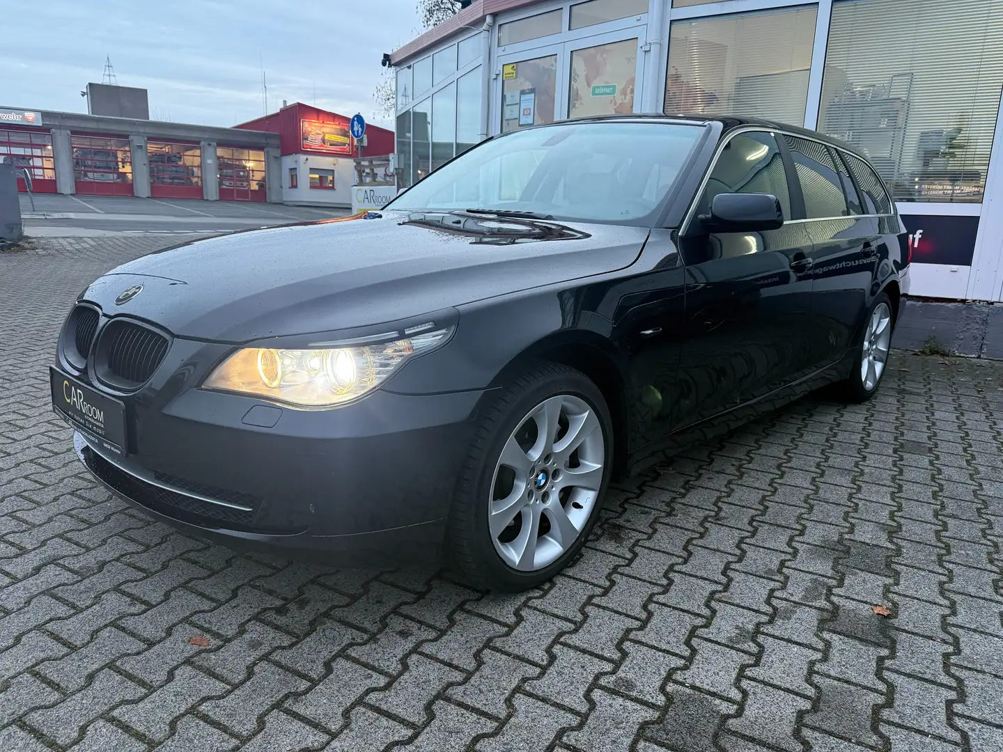 BMW 530 530d xDriveTouring*Kamera*Tüv 2027* Fekete - 2