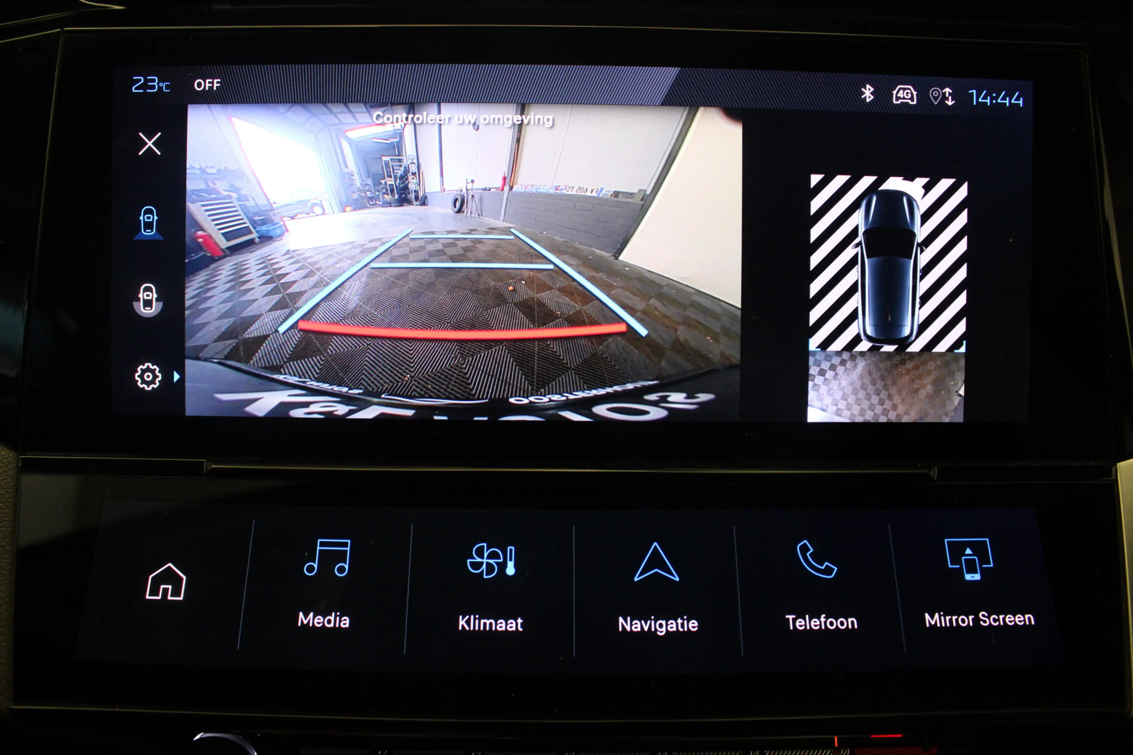 Peugeot 308 1.6 Plug-in Hybrid 180 Allure — photo 2