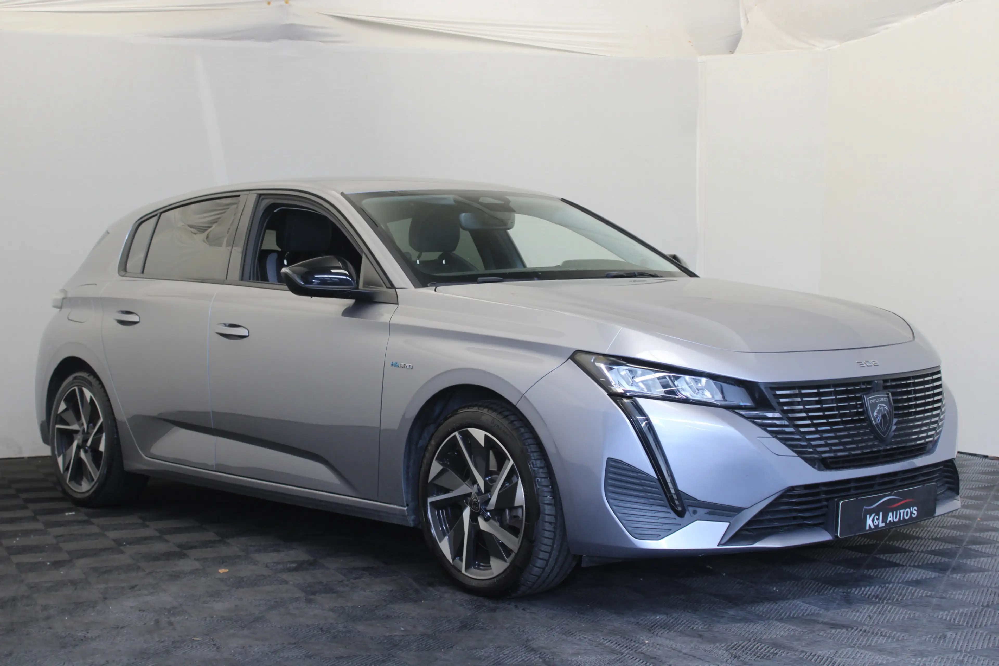Peugeot 308 1.6 Plug-in Hybrid 180 Allure — photo 5