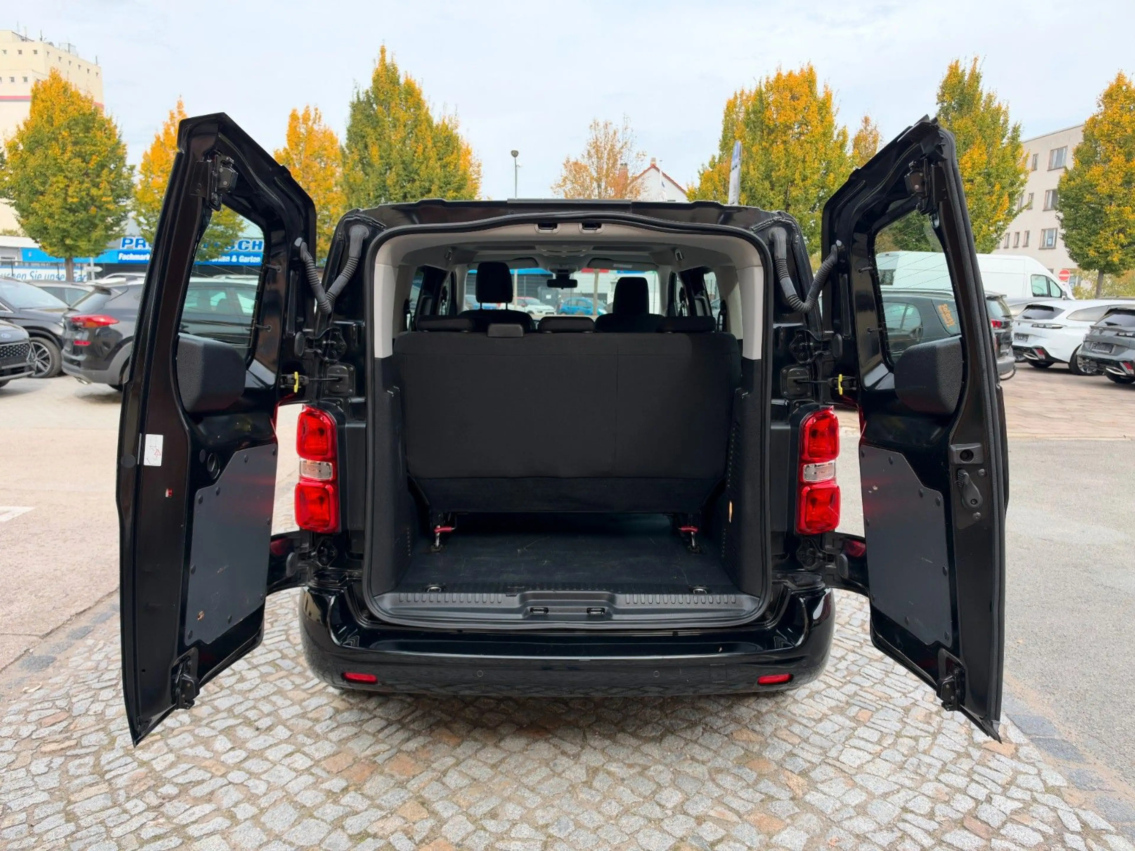Opel Vivaro C 1.5 CDTI Kombi L2 Klima Navi 7 Sitze — photo 12