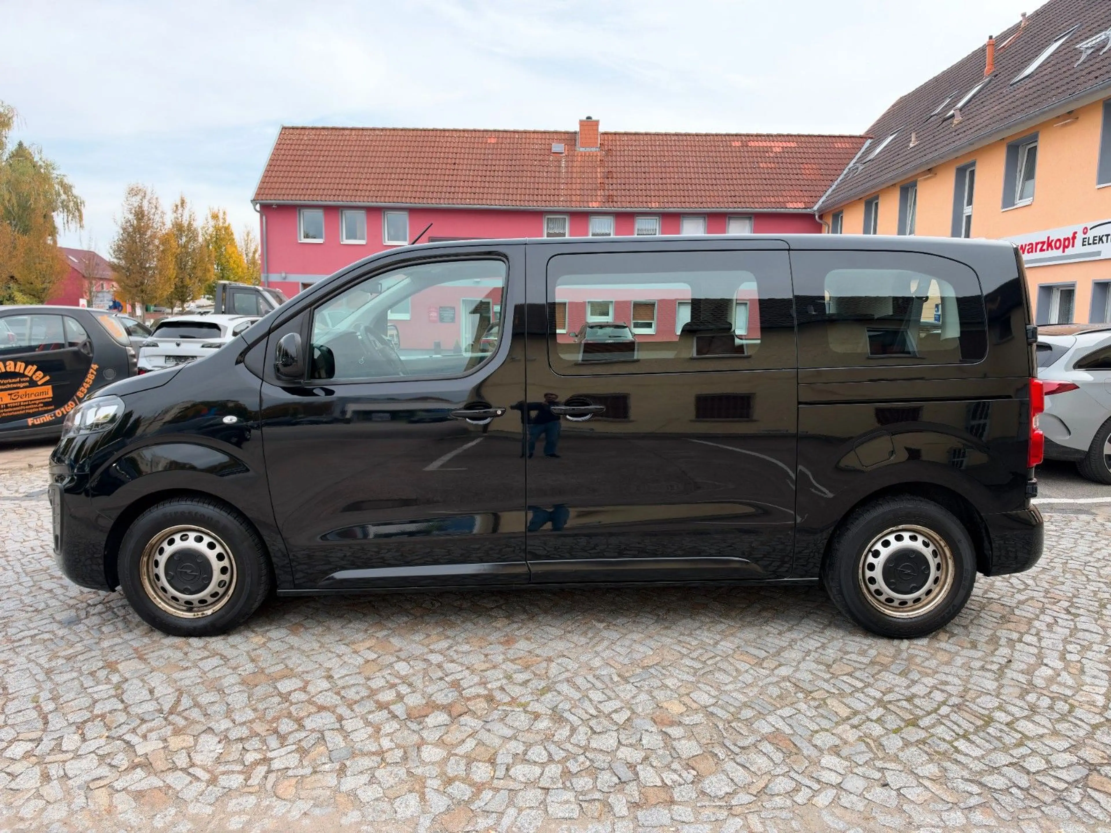 Opel Vivaro C 1.5 CDTI Kombi L2 Klima Navi 7 Sitze — photo 3