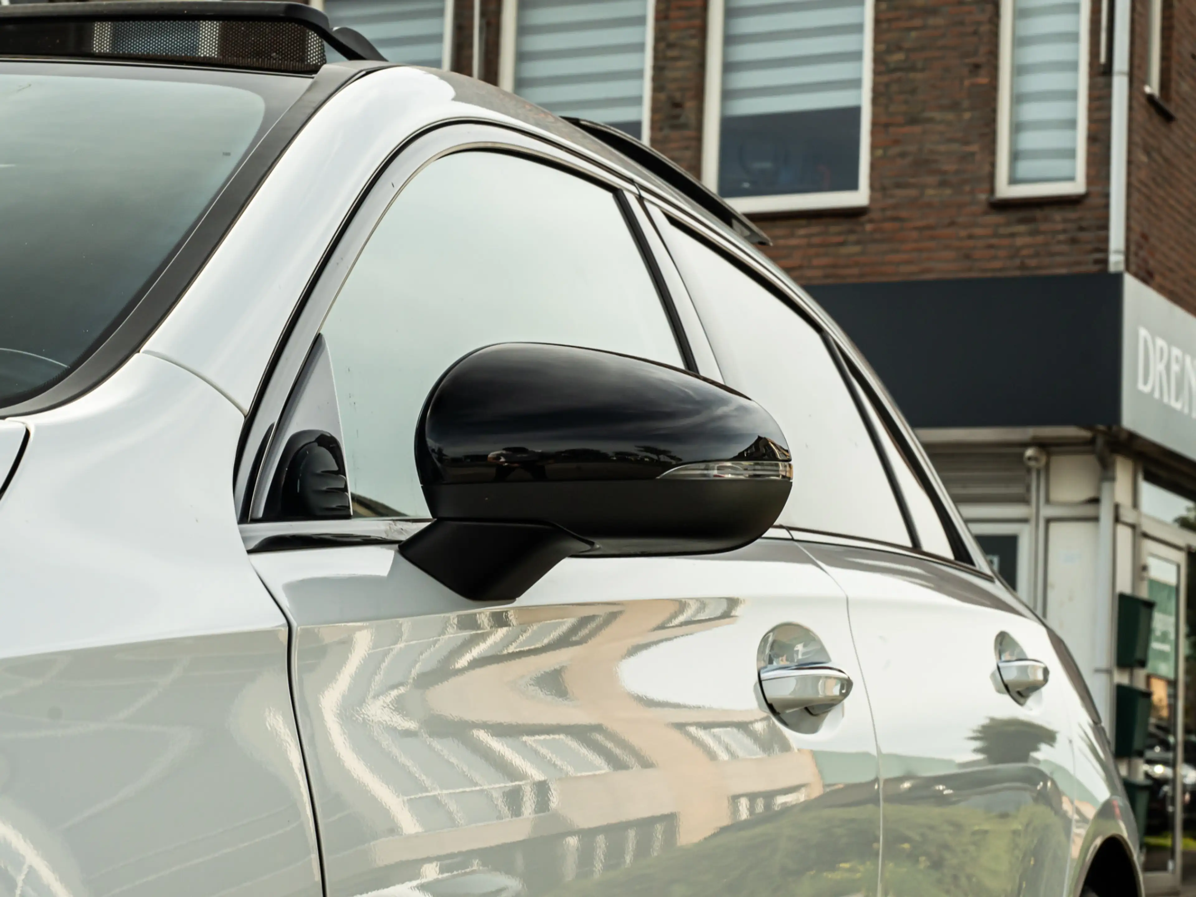 Mercedes-Benz A 250 e AMG Line PANO CAMERA 19 INCH MULTIBEAM NIGHT PAK — photo 29