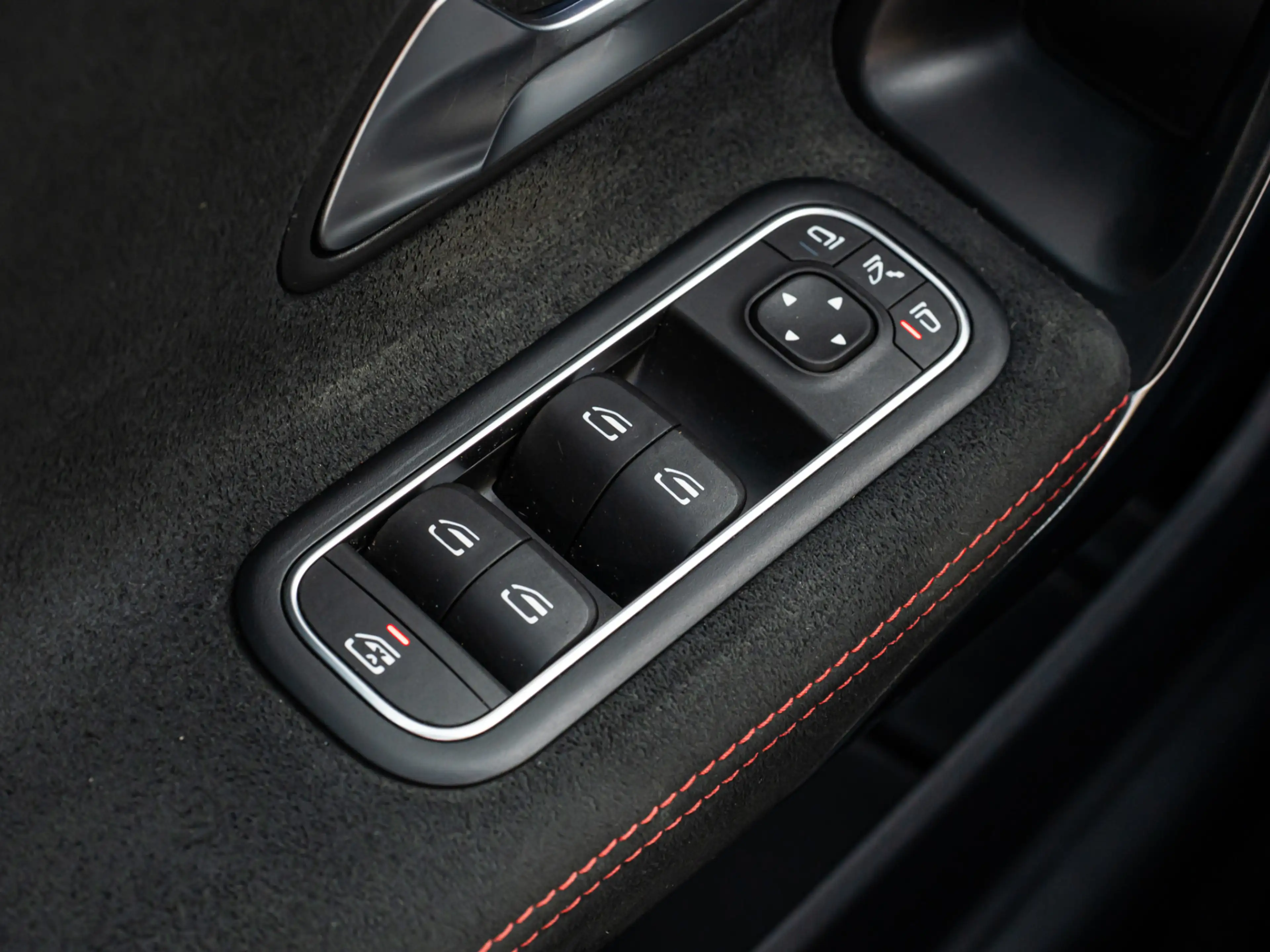 Mercedes-Benz A 250 e AMG Line PANO CAMERA 19 INCH MULTIBEAM NIGHT PAK — photo 14