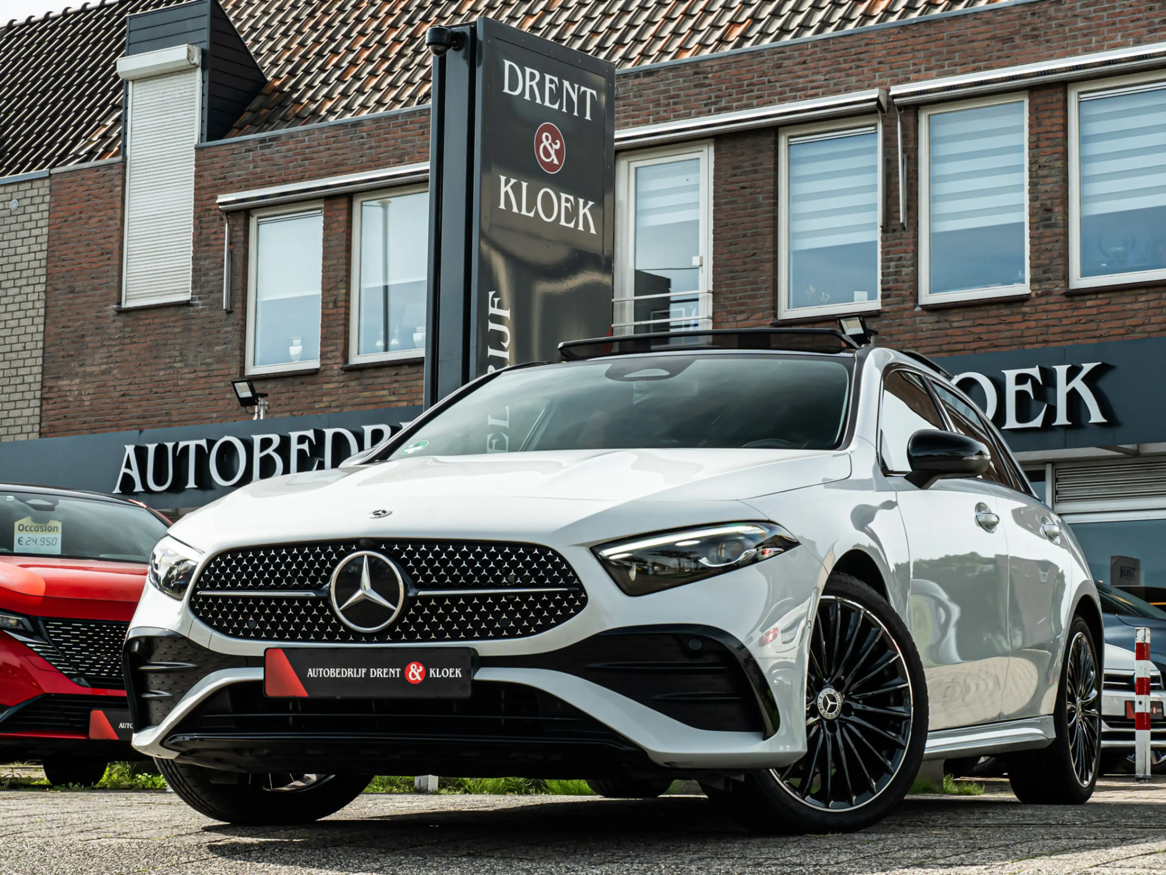 Mercedes-Benz A 250 e AMG Line PANO CAMERA 19 INCH MULTIBEAM NIGHT PAK — photo 5