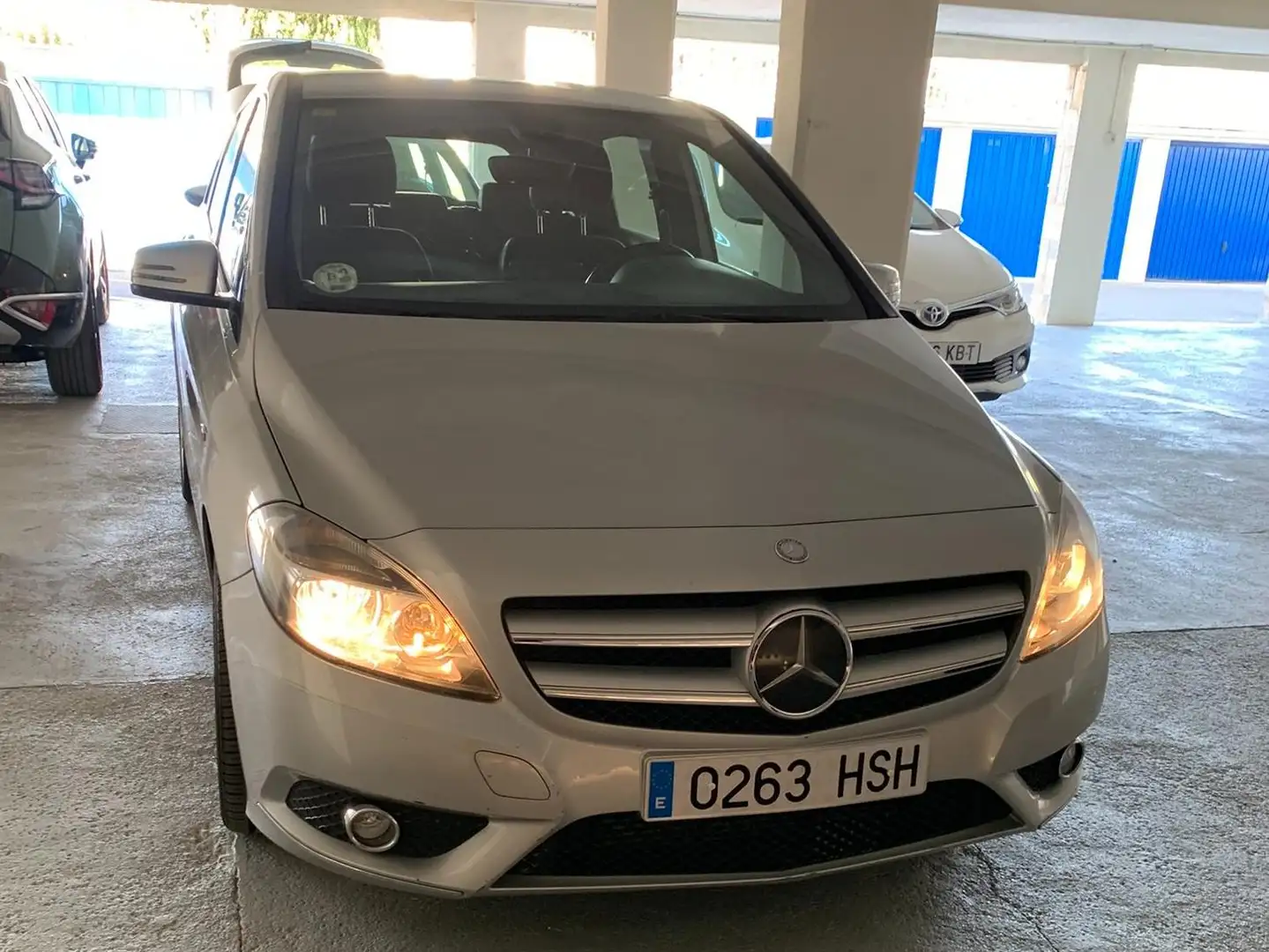 Mercedes-Benz B 180 B 180 CDI (BlueEFFICIENCY) 7G-DCT Plateado - 2