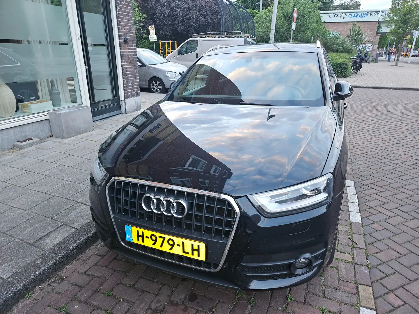 Audi Q3 Q3 2.0 TDI S Edition Zwart - 1