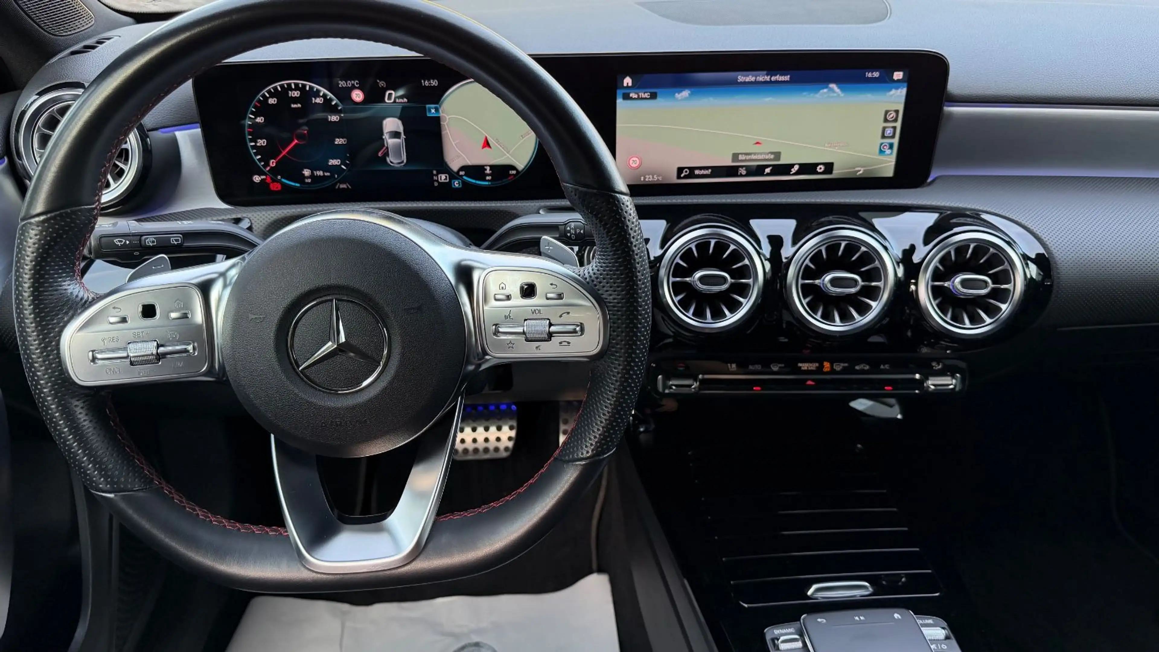 Mercedes-Benz A 220 4Matic AMG-Line+LED+DAB+SHZ+Navi+Induktion — photo 15