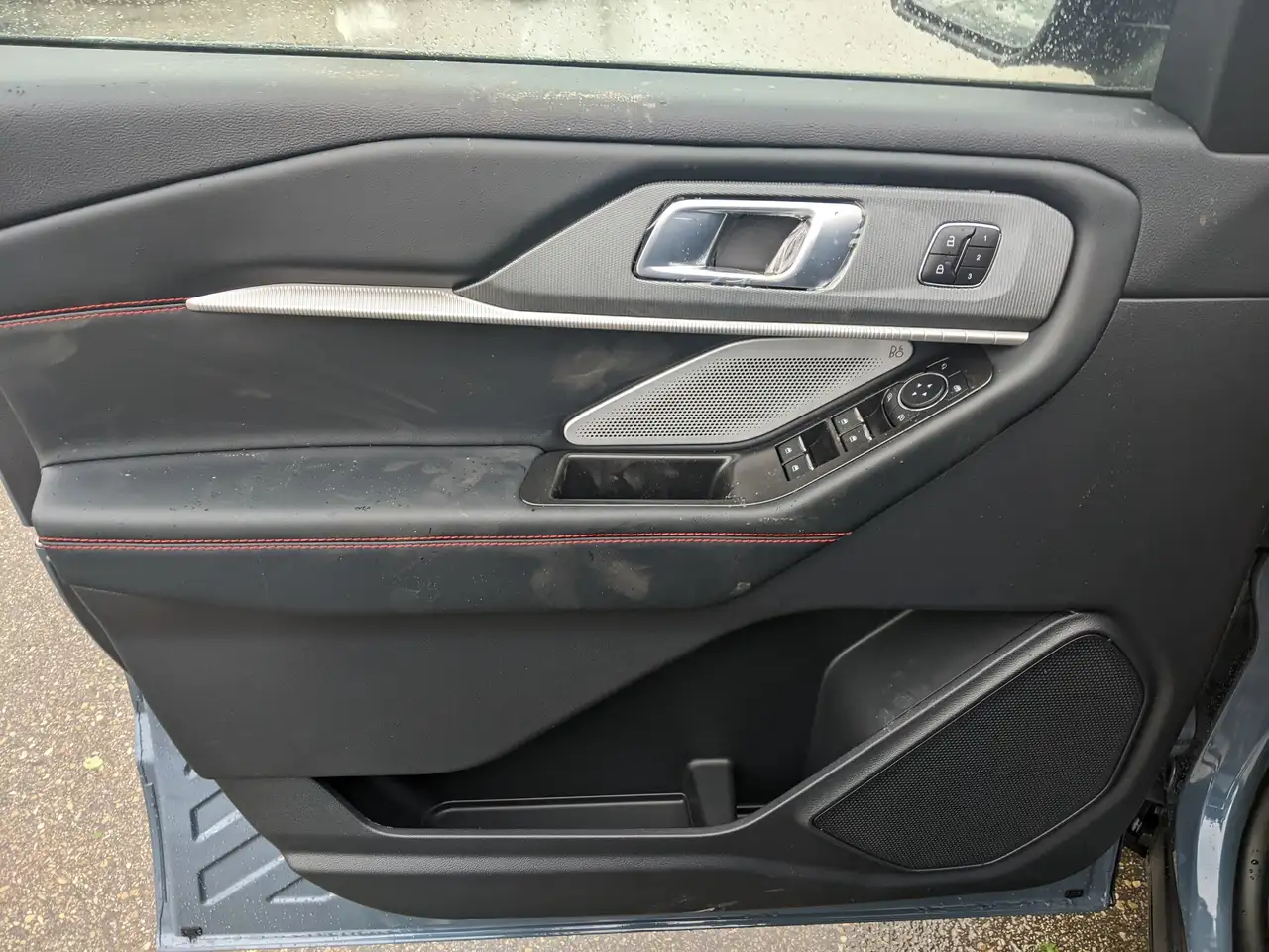 Ford Explorer снимка Ford Explorer