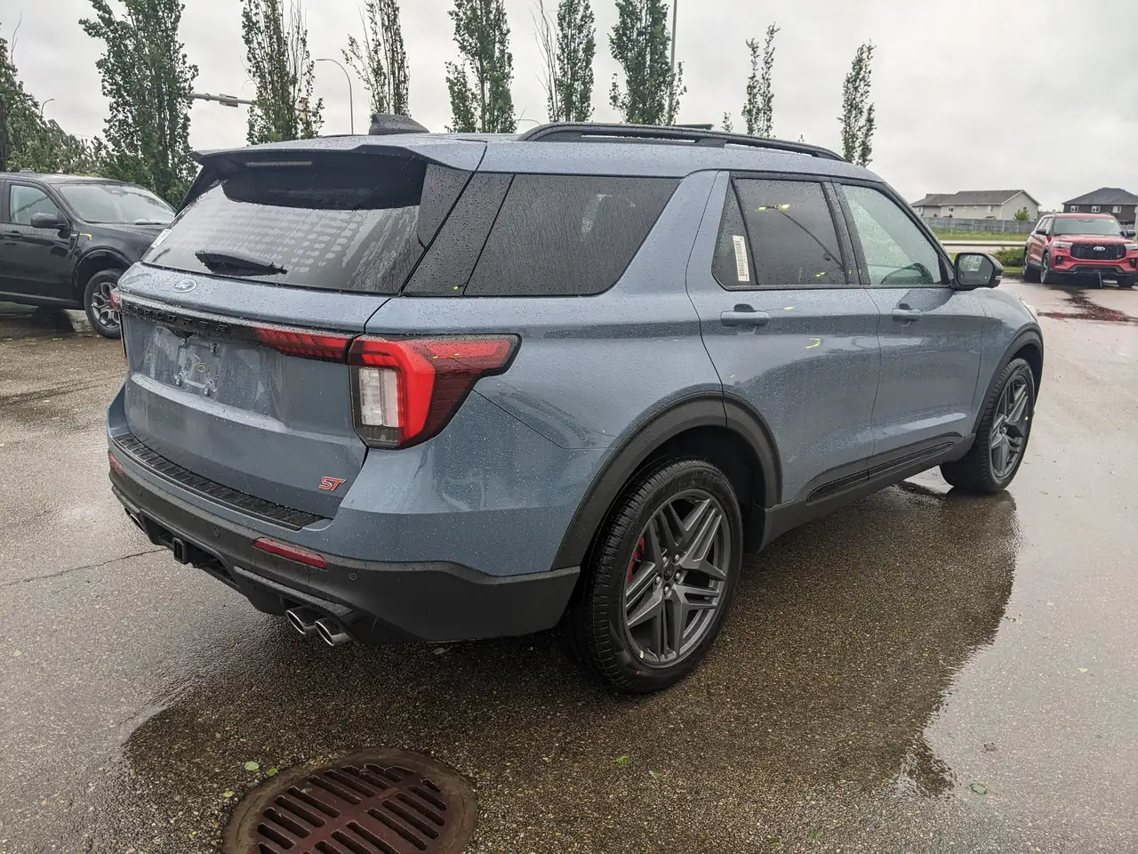 Ford Explorer снимка Ford Explorer
