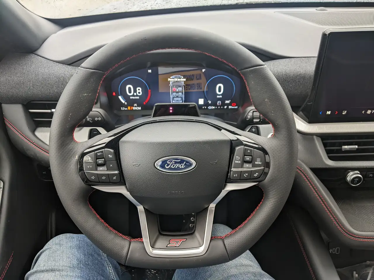 Ford Explorer снимка Ford Explorer
