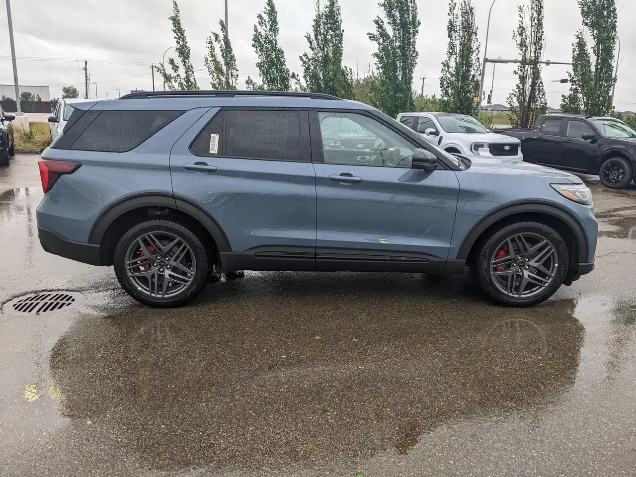 Ford Explorer снимка Ford Explorer