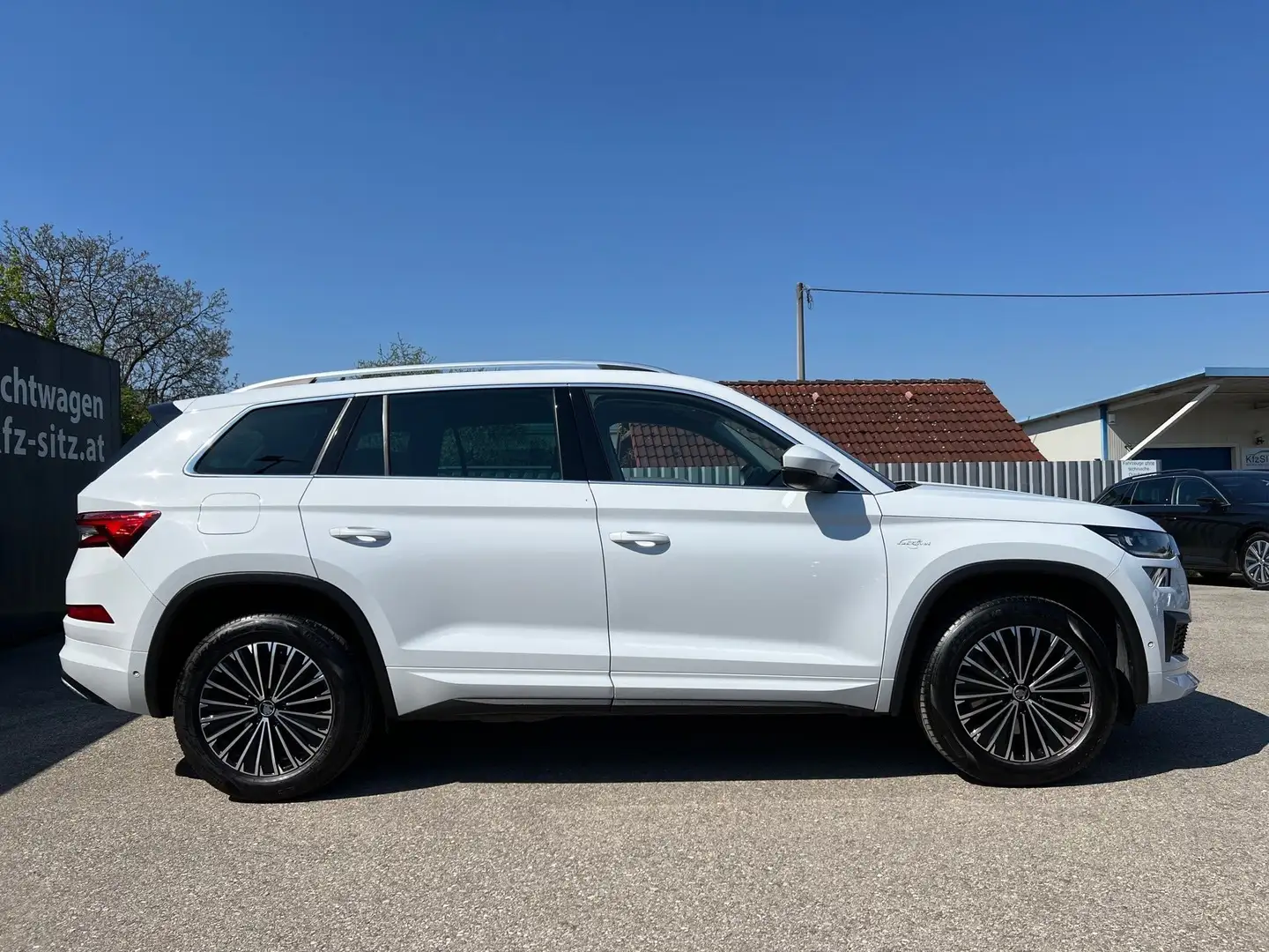 Skoda Kodiaq 2,0 TDI Laurin&Klement DSG| 7SITZER*CANTON Weiß - 2
