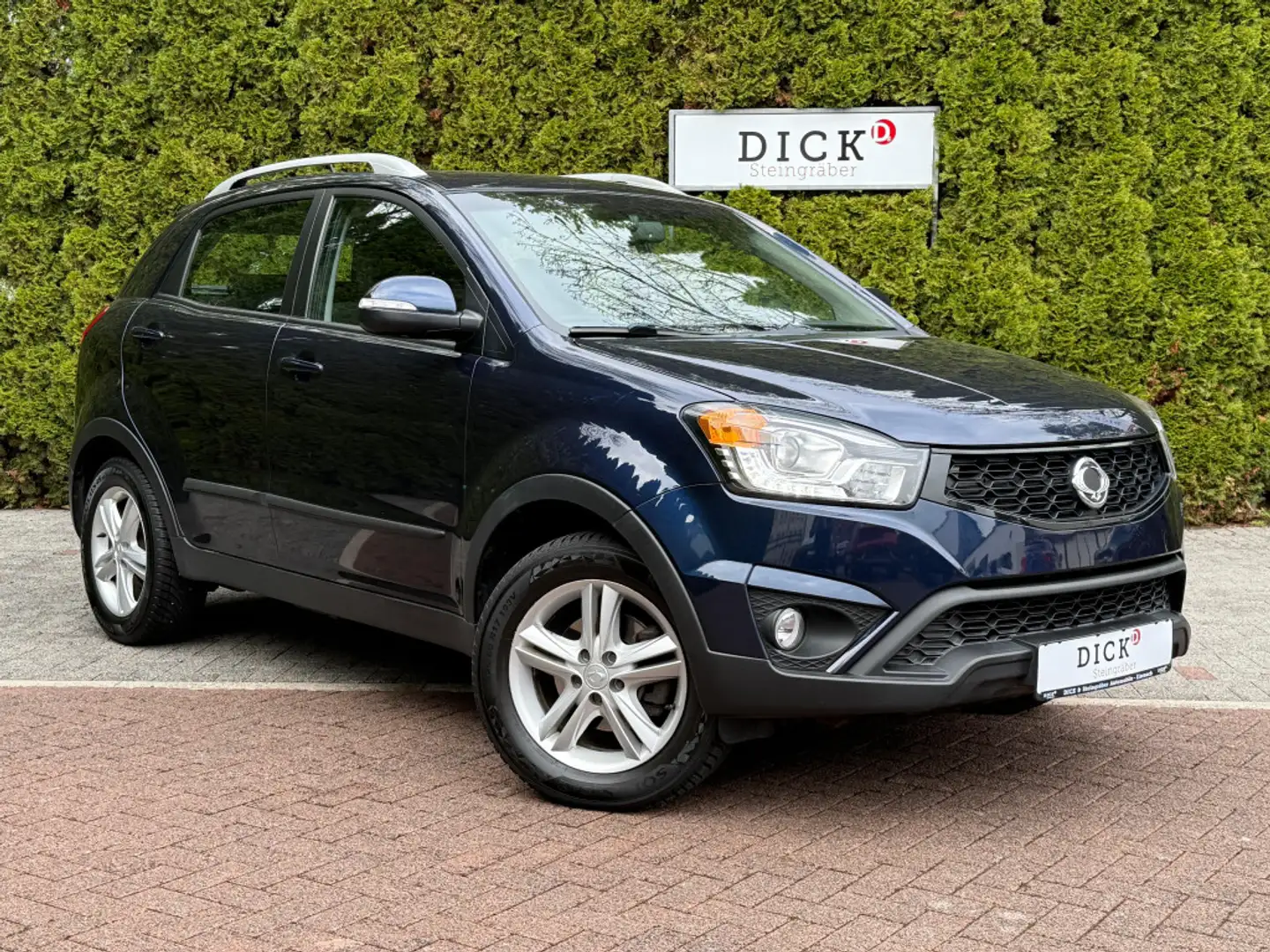 SsangYong Korando 2.0 TD Crystal 4x2 SHZ+TEMP+MFL+AHK+TÜV Kék - 1