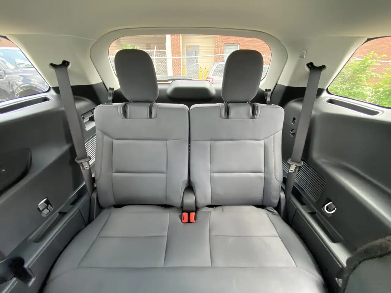 Ford Explorer photo Ford Explorer