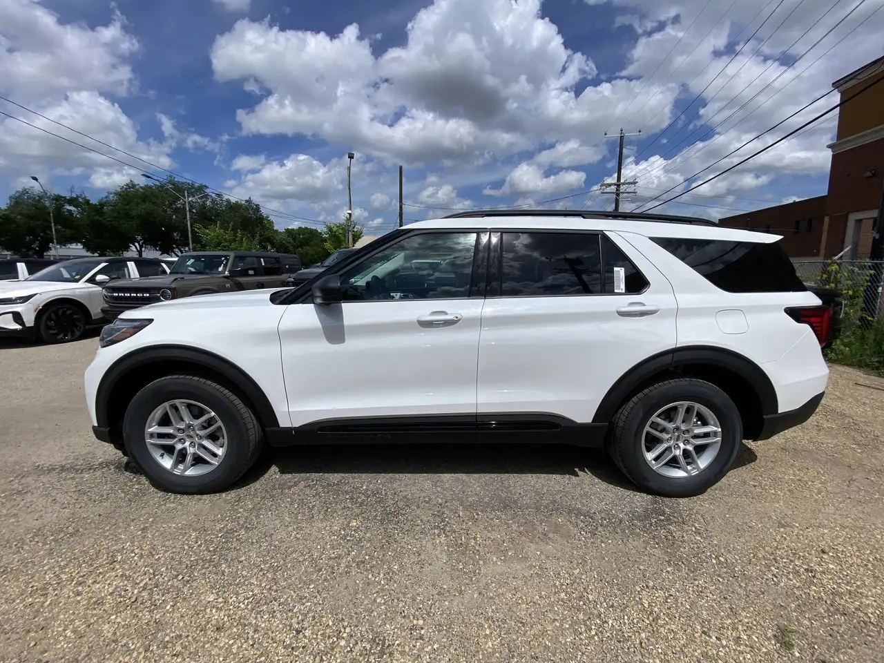 Ford Explorer photo Ford Explorer