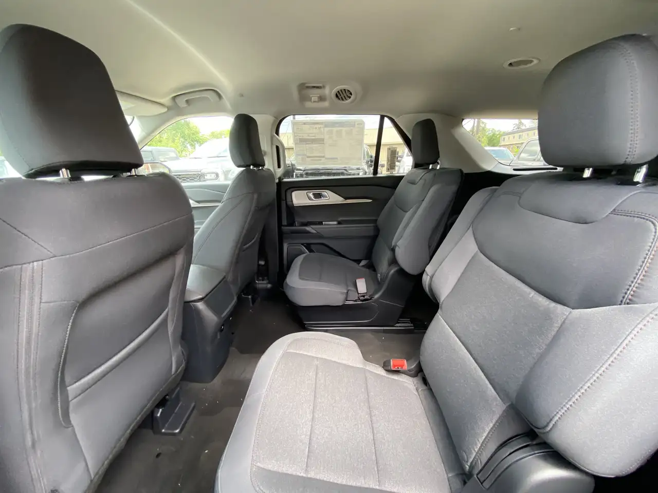 Ford Explorer photo Ford Explorer