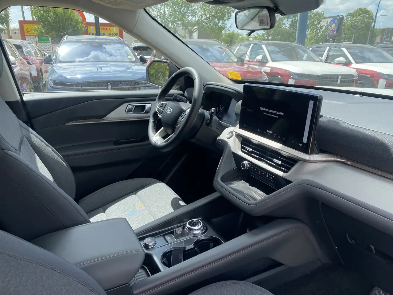 Ford Explorer photo Ford Explorer