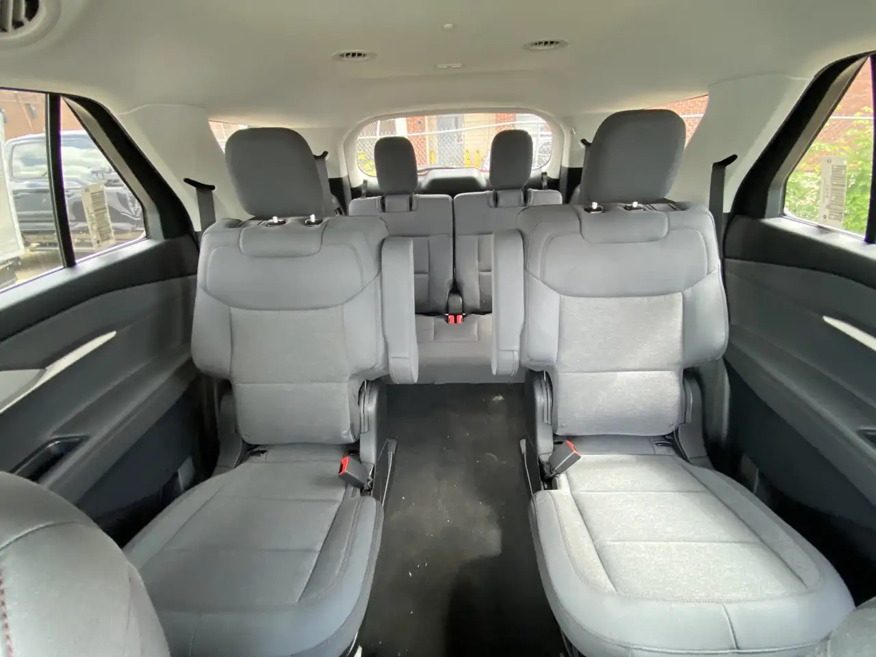 Ford Explorer photo Ford Explorer