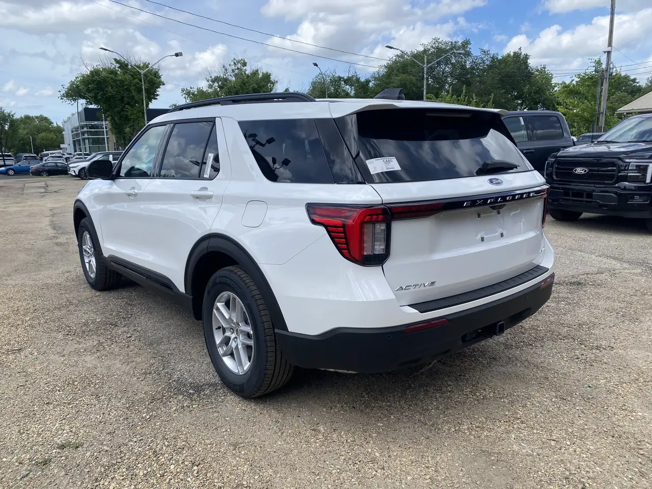 Ford Explorer photo Ford Explorer