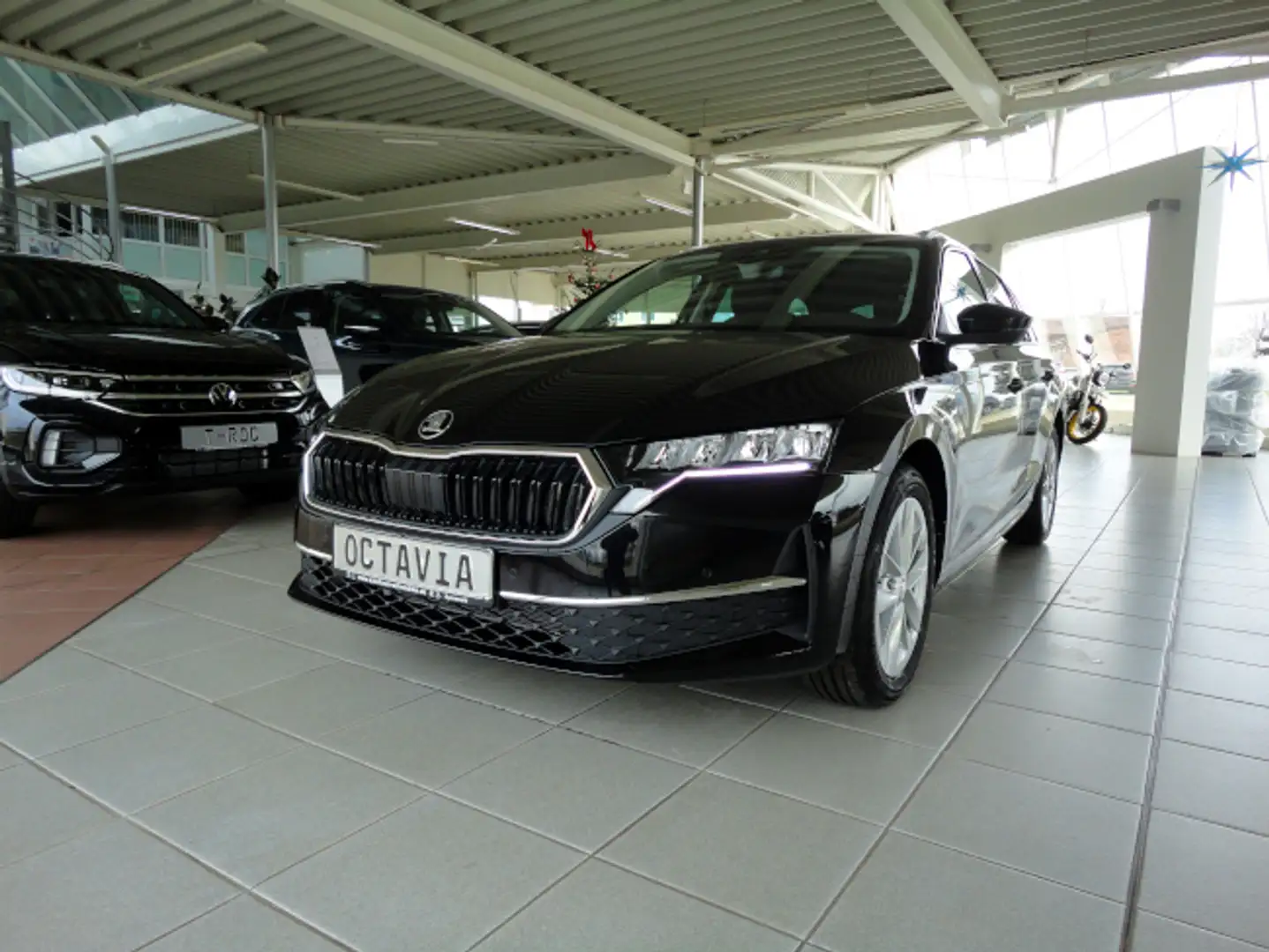 Skoda Octavia Selection Combi TSI Navi, Smartlink, LED Noir - 1