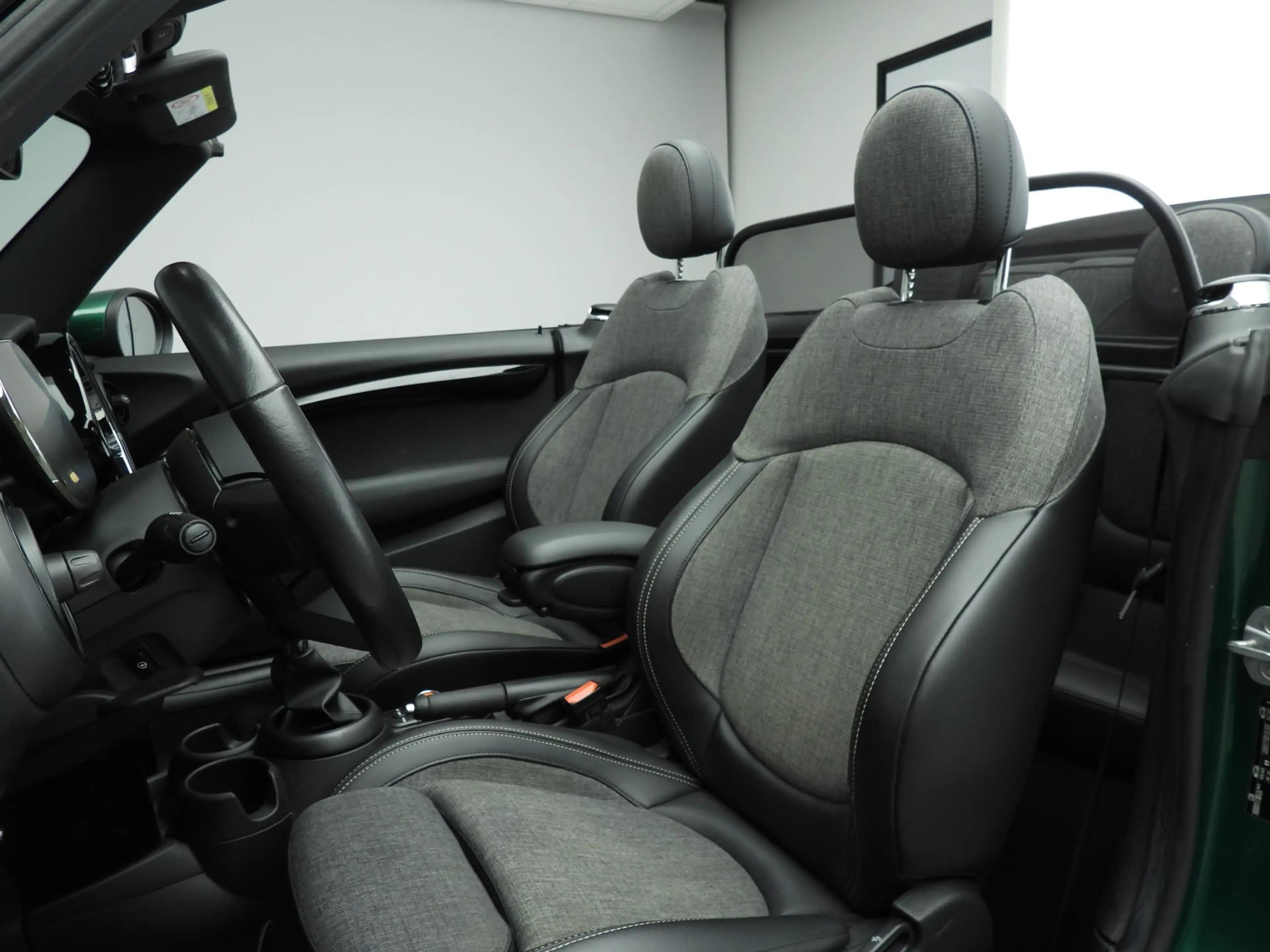 MINI One Cabrio | LED | Navigatie | Windscherm | Sportstoelen | St — photo 7