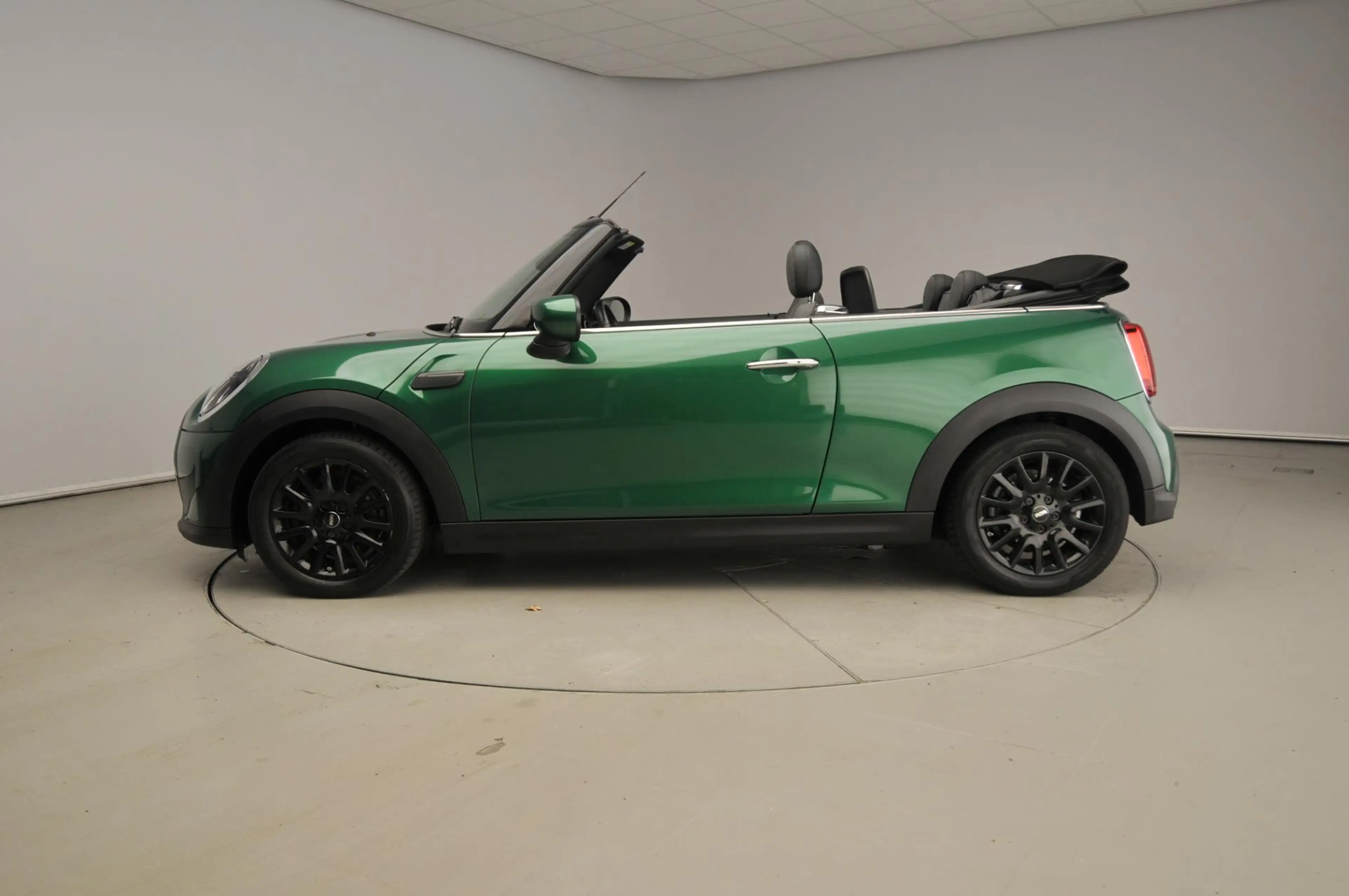 MINI One Cabrio | LED | Navigatie | Windscherm | Sportstoelen | St — photo 3