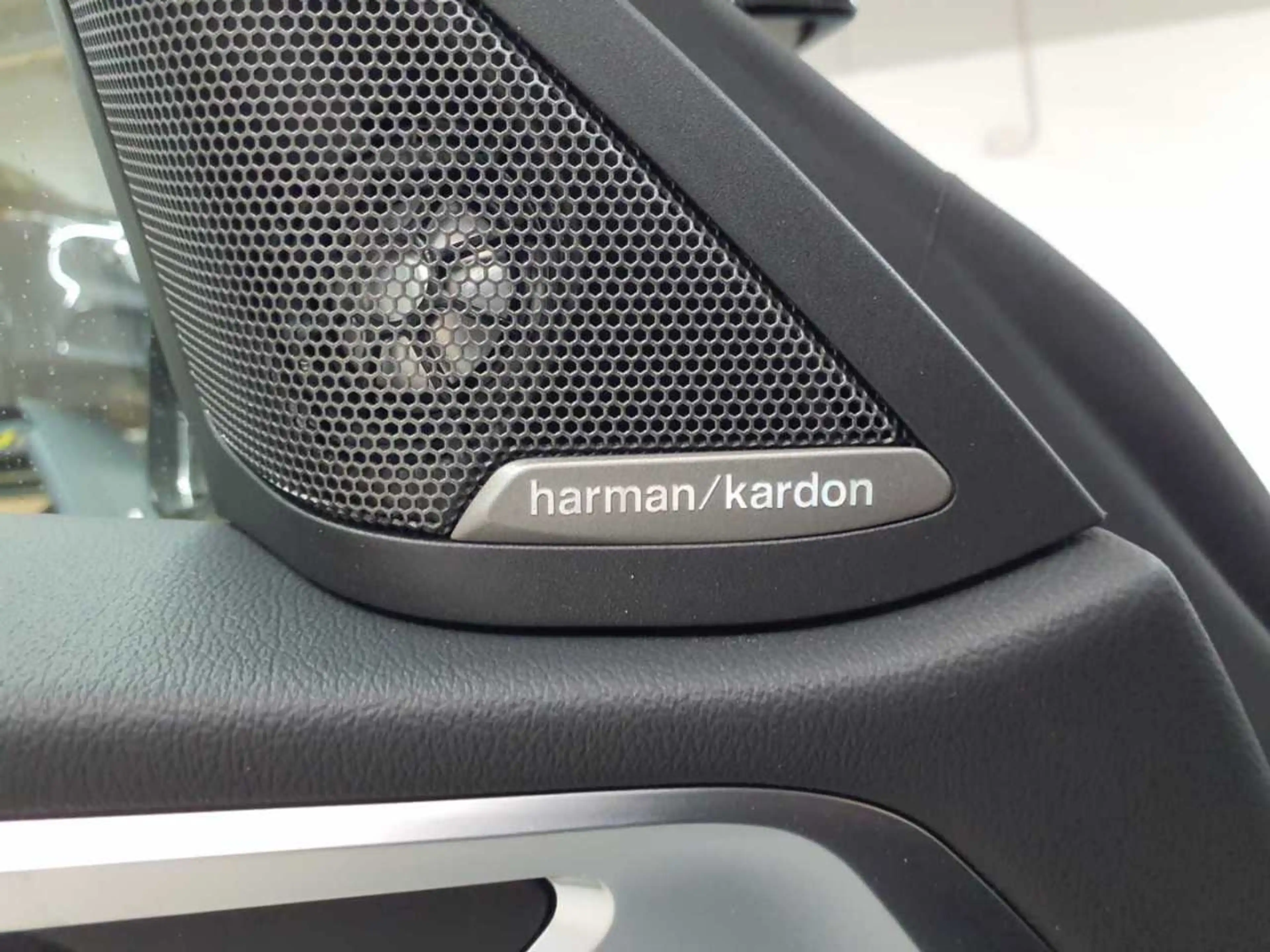 BMW i4 i4 M50 Gran Coupe M Sport Pro H&K Leder — photo 18
