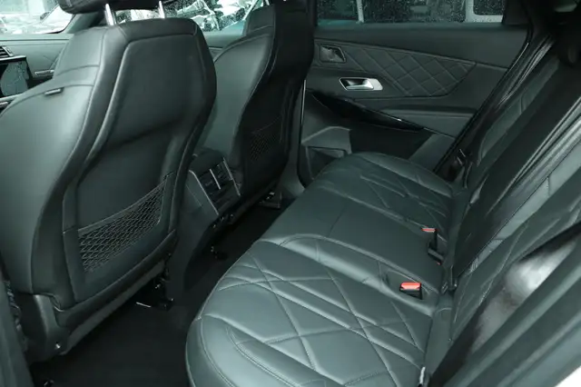 DS Automobiles DS 7 Crossback view 10