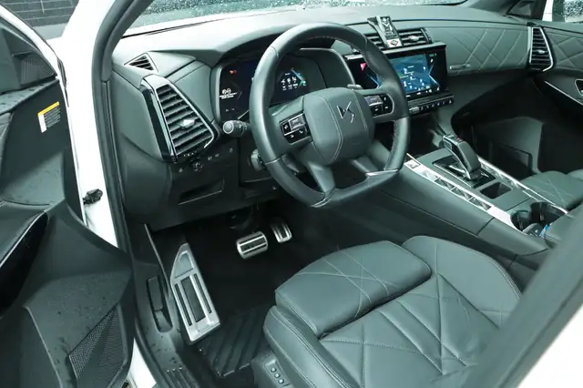 DS Automobiles DS 7 Crossback view 11