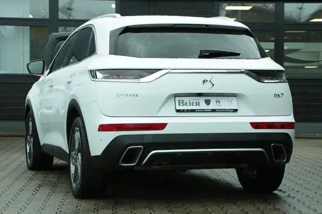DS Automobiles DS 7 Crossback view 3