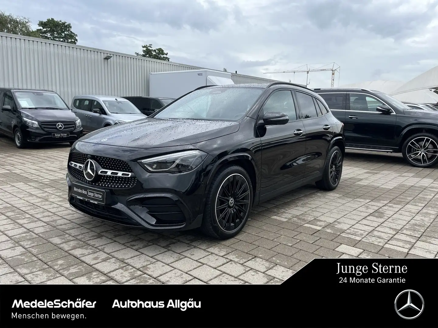 Mercedes-Benz GLA 220 GLA 220 d 4M AMG 20" Distronic Pano 360° NP68 LED Black - 1