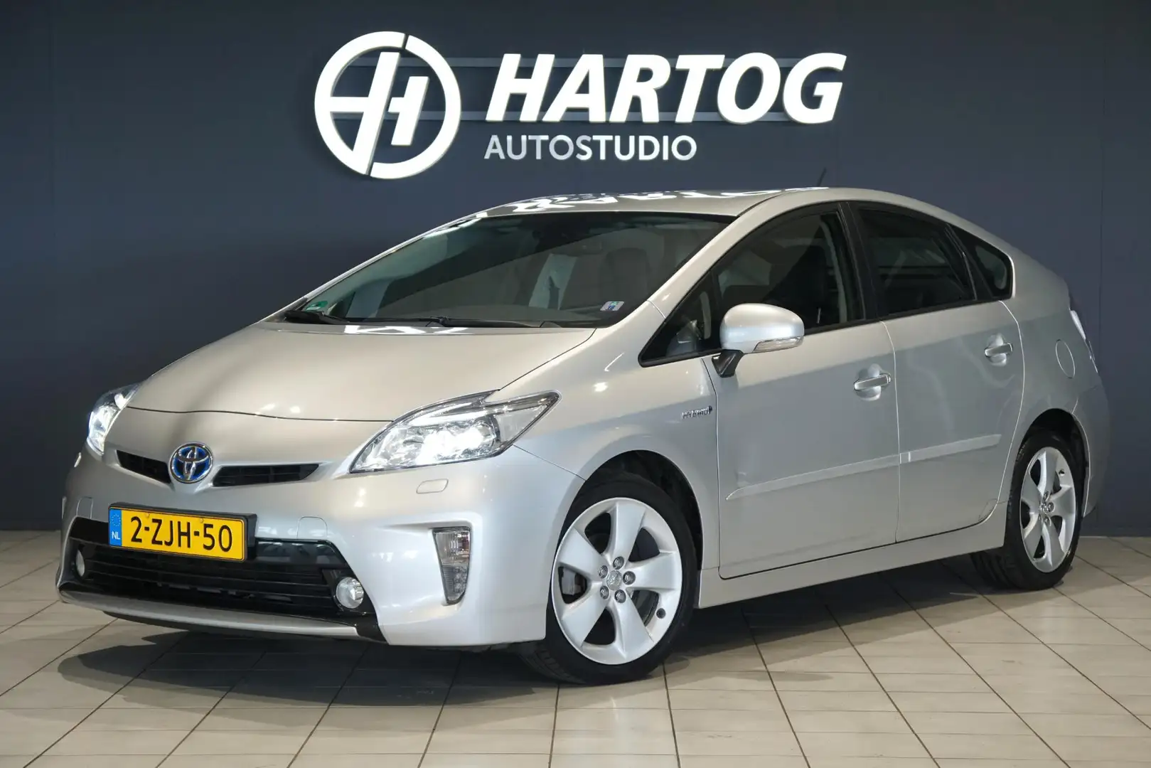 Toyota Prius 1.8 Dynamic Business + DEALER ONDERHOUDEN / 1e EIG Gri - 1