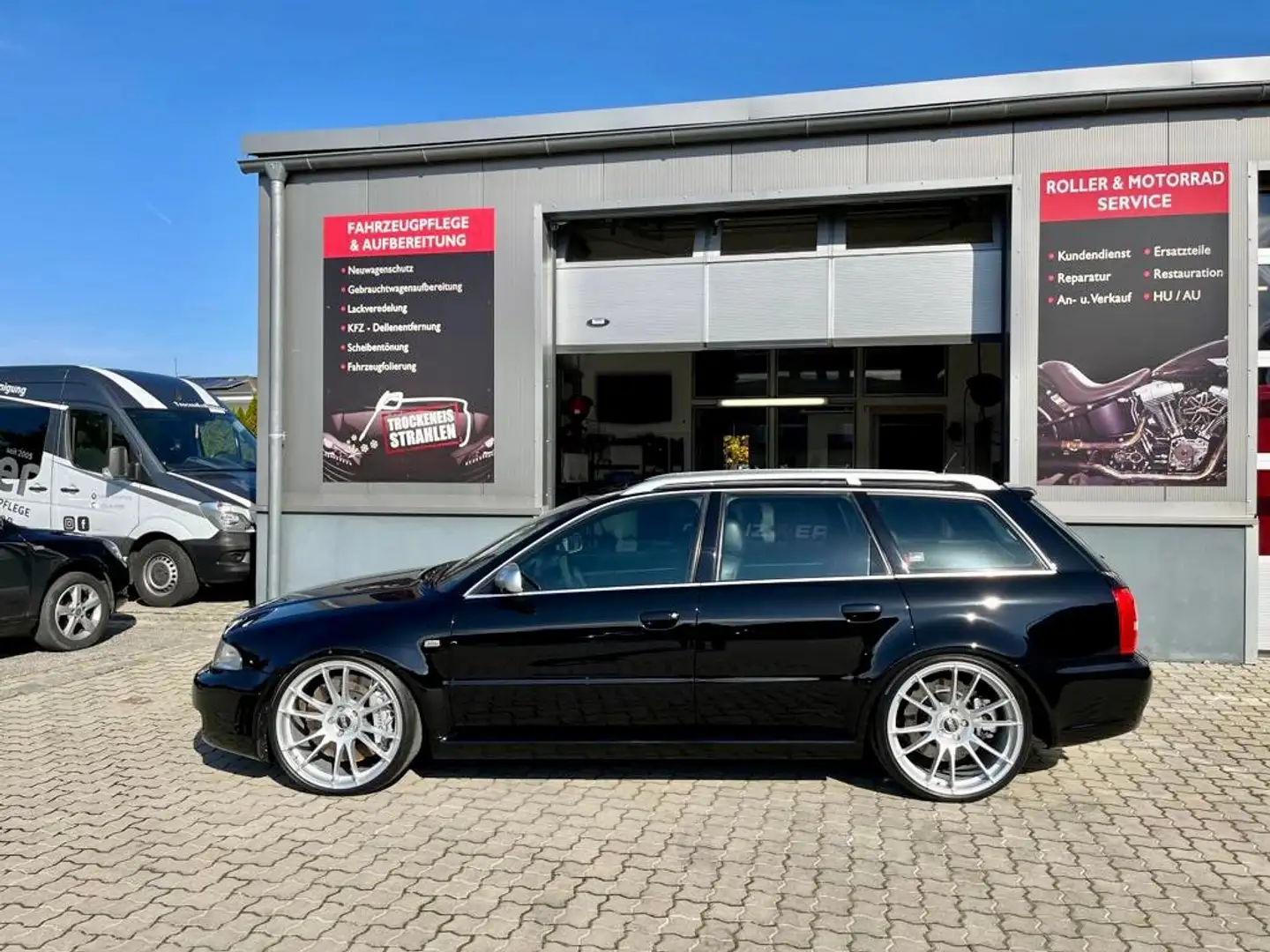 Audi RS4 RS4 Schwarz - 2