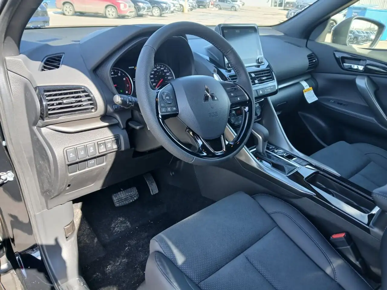 Mitsubishi Eclipse Cross снимка Mitsubishi Eclipse Cross