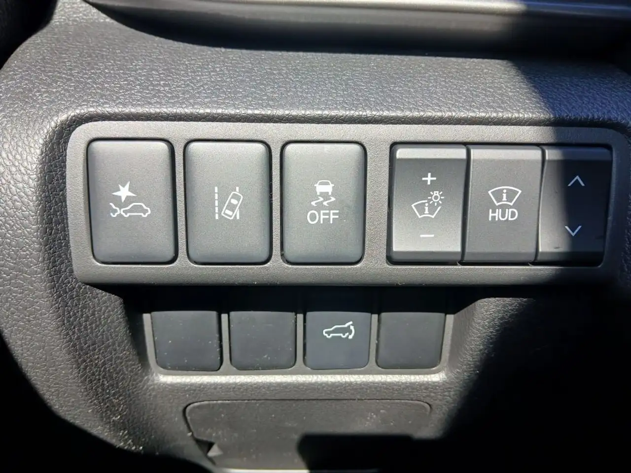 Mitsubishi Eclipse Cross снимка Mitsubishi Eclipse Cross