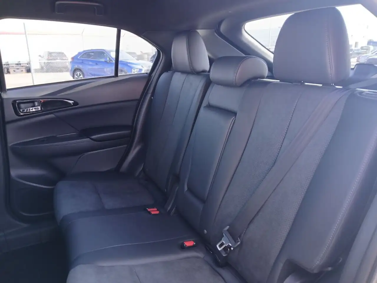 Mitsubishi Eclipse Cross снимка Mitsubishi Eclipse Cross