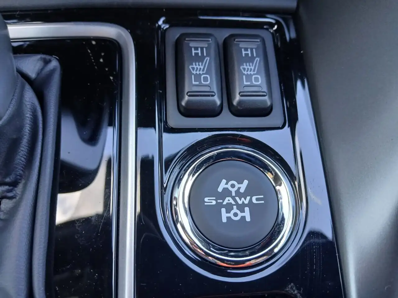 Mitsubishi Eclipse Cross снимка Mitsubishi Eclipse Cross